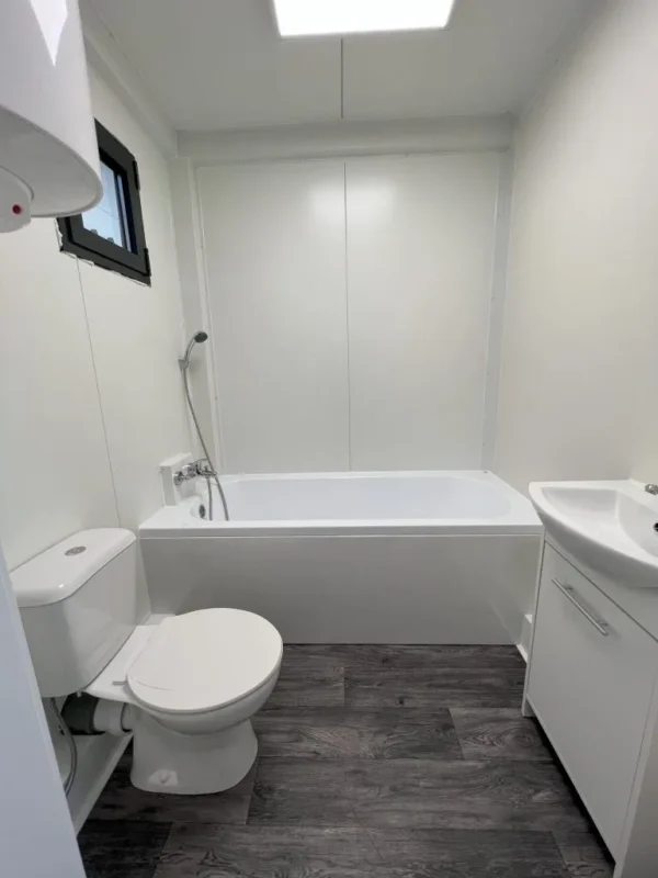 Contenedores equipados – Estudio de jardín aislado 21 m2