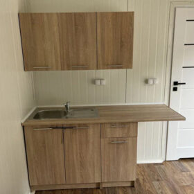 Contenedor de oficina residencial de 24 m2