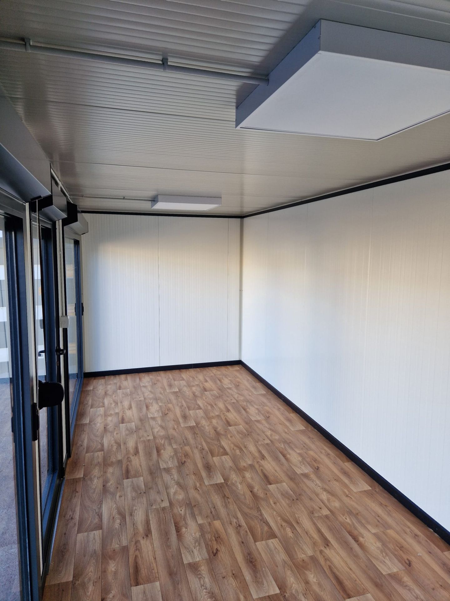 Oficina modular L.6.09m x l.2.4.2m > #8211; PREMIUM