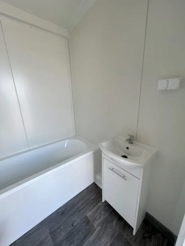 Contenedores equipados – Estudio de jardín aislado 21 m2