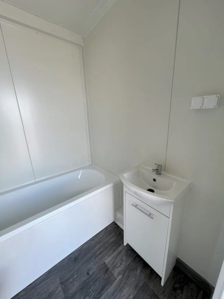 Contenedores equipados – Estudio de jardín aislado 21 m2