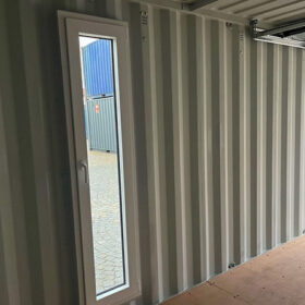 Marine Container 20 con puertas de sección