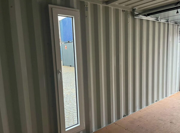 Marine Container 20 con puertas de sección
