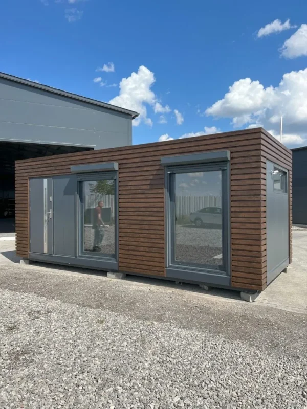 Contenedores equipados – Estudio de jardín aislado 21 m2