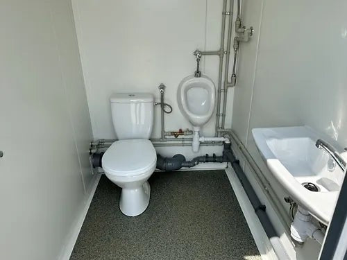 Contenedor Sanitario con 3 Cabines