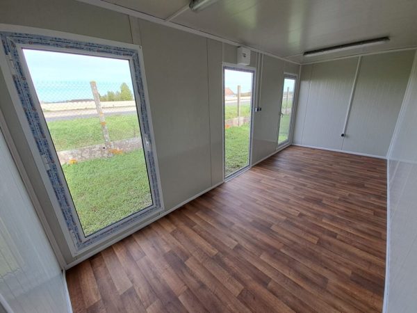 Bungalow estándar con grandes ventanas 6m x 2.40m - Imagen 3