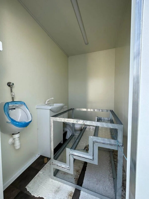 Reboque Sanitario Autónomo con Tanques