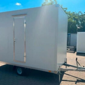 Reboque Sanitario Autónomo con Tanques