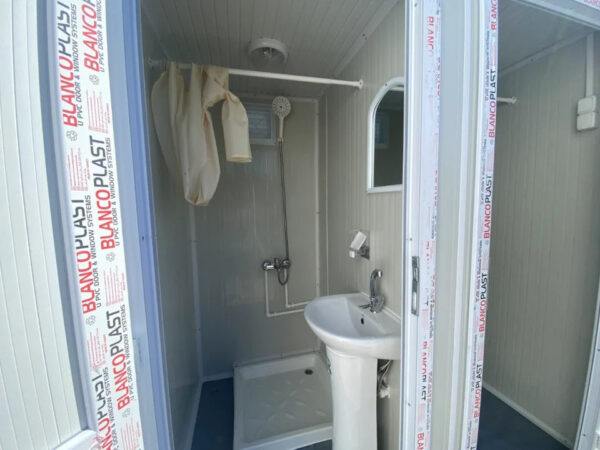 Contenedor Sanitario con barbacoa doble