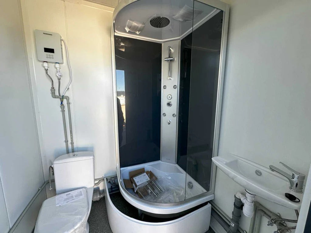 Contenedor Sanitario con WC, Chuveiro y Urinol