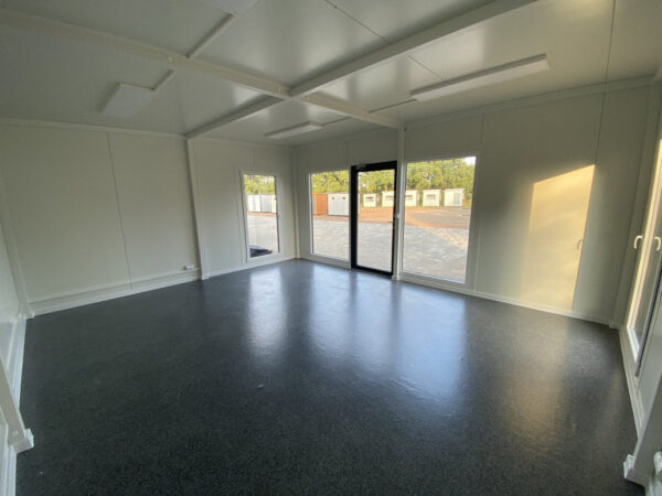 Contentor de oficina tipo «London» 6,00 x 5,00 m