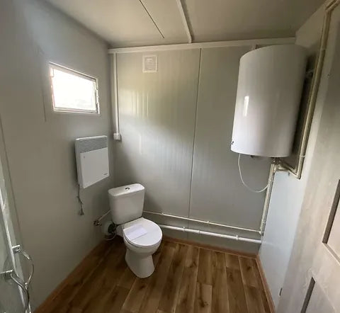 Contenedor de oficina 6,00 X 2,40 con WC, Chuveiro y Cocina ( Ref: 2390 )