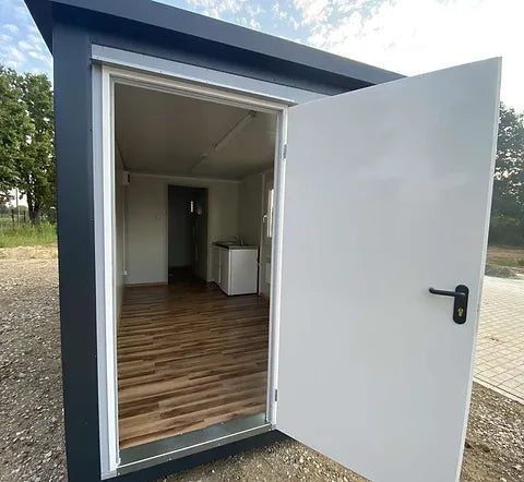 Contenedor de oficina 6,00 X 2,40 con WC, Chuveiro y Cocina ( Ref: 2390 )